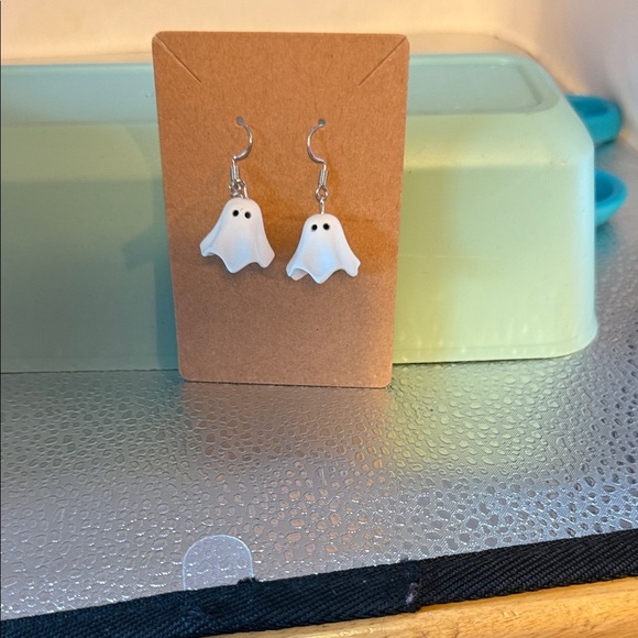 Cute Ghost Earrings - Picture 3 of 4